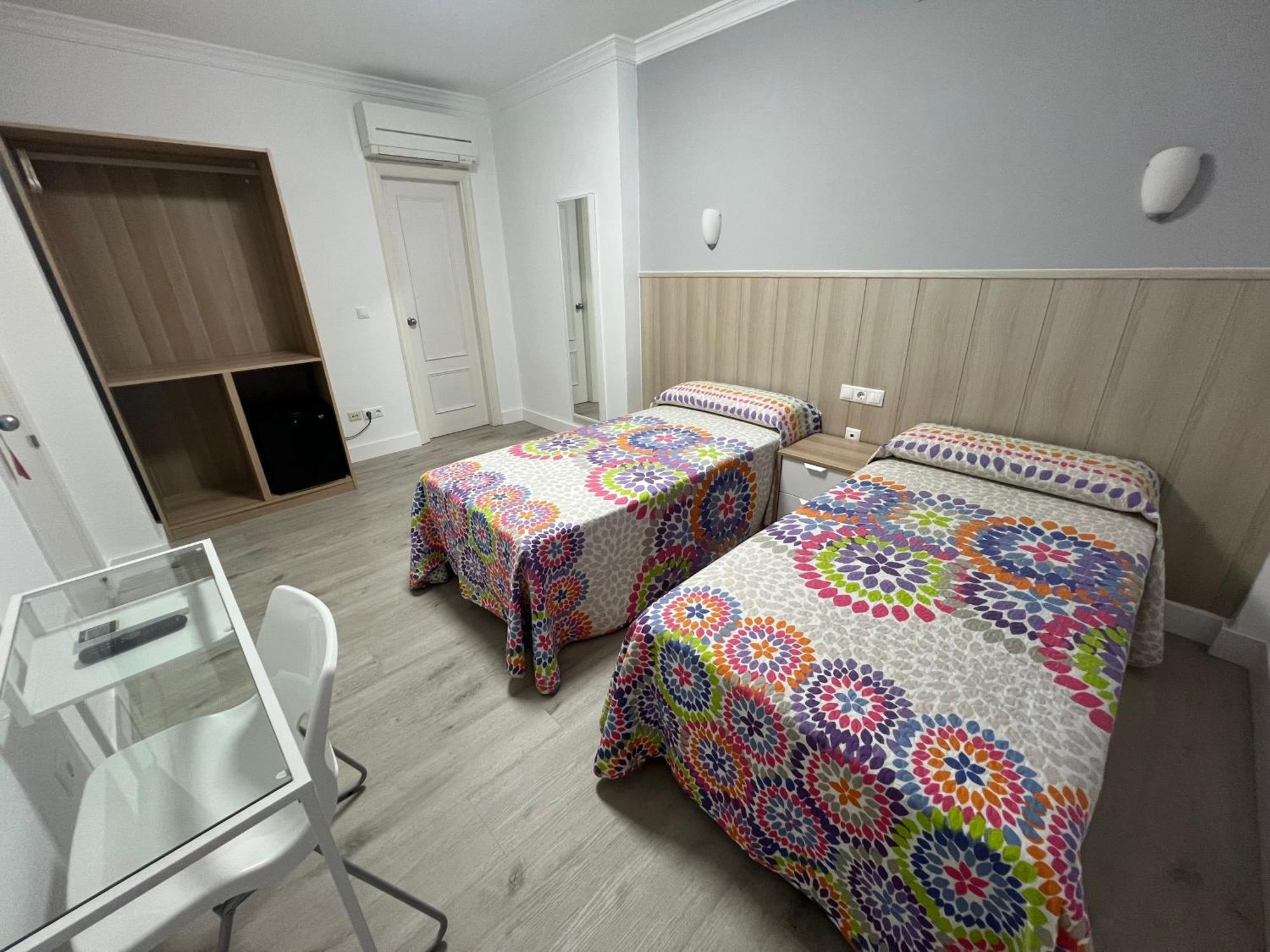 Hotel Dila Velez Malaga Exteriör bild